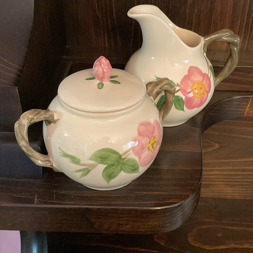 Franciscan Desert, Rose, sugar bowl creamer with lid